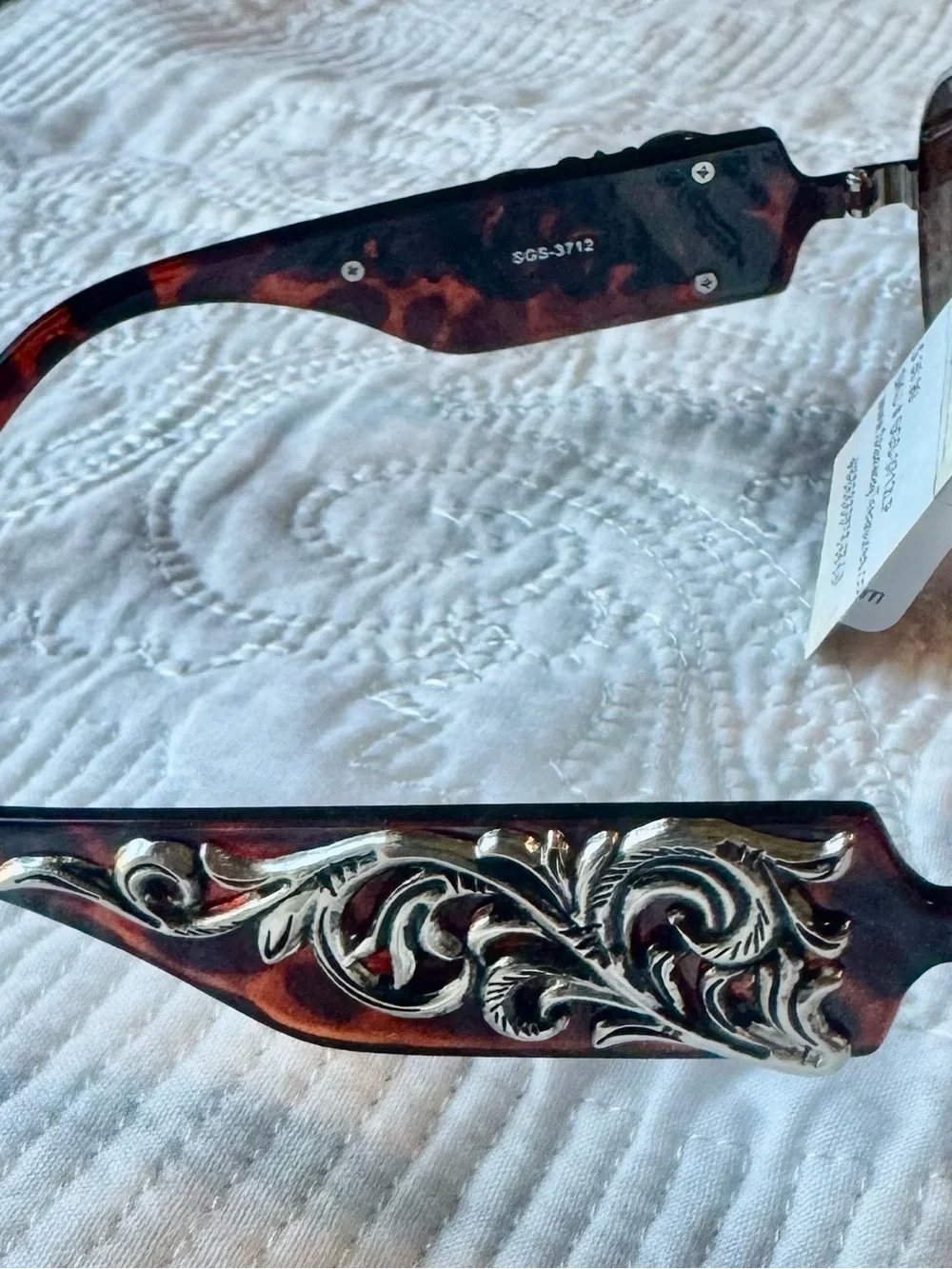 Montana West Tortoiseshell Frame Round Sunglasses with Silver Accents